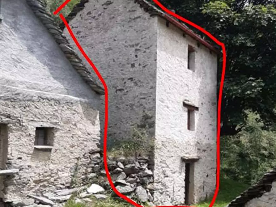 Immagine 10 di Baita in vendita  in VAL LOANA a Malesco