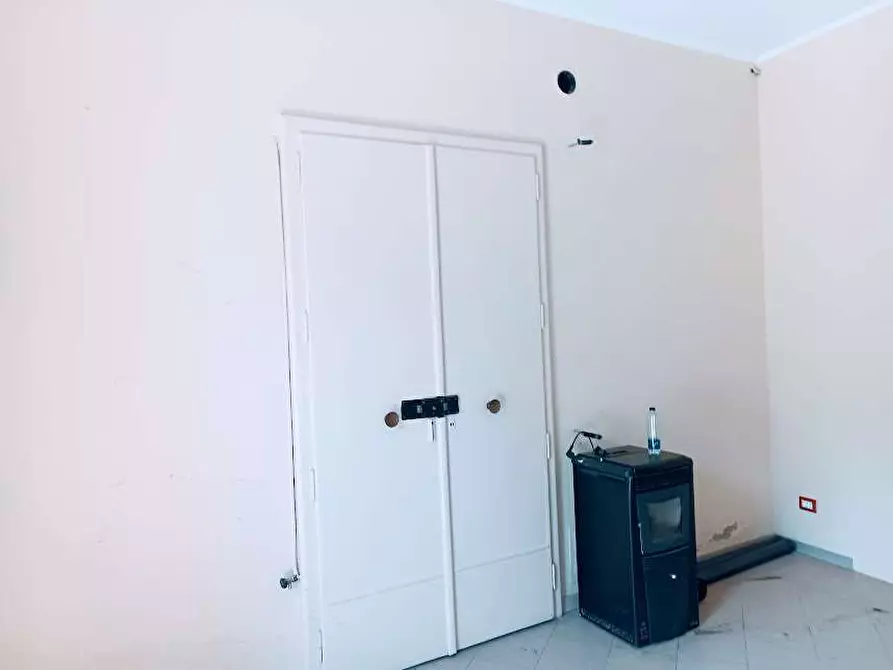 Immagine 12 di Negozio in vendita  in piazza piemonte a Piedimulera