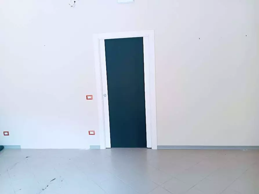 Immagine 5 di Negozio in vendita  in piazza piemonte a Piedimulera