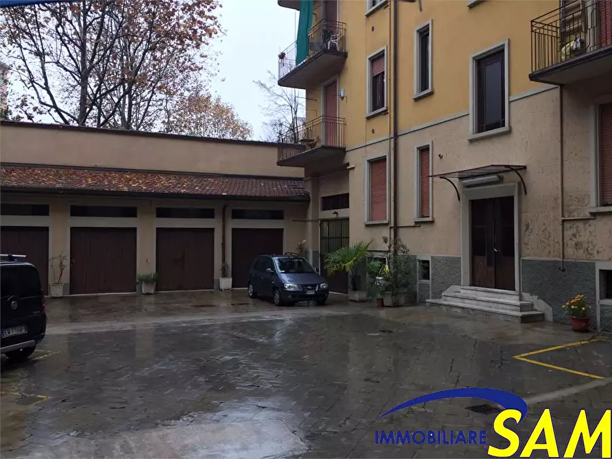 Immagine 13 di Magazzino in affitto  a Milano