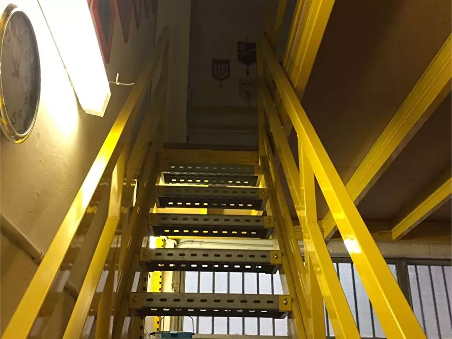 Immagine 4 di Magazzino in affitto  a Milano