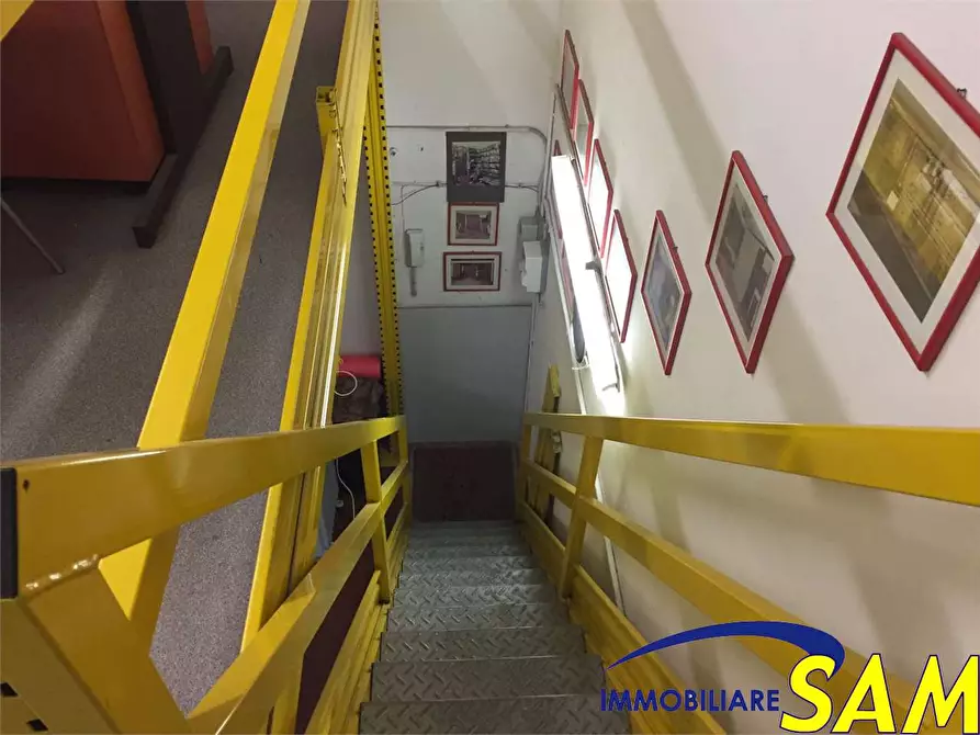 Immagine 9 di Magazzino in affitto  a Milano