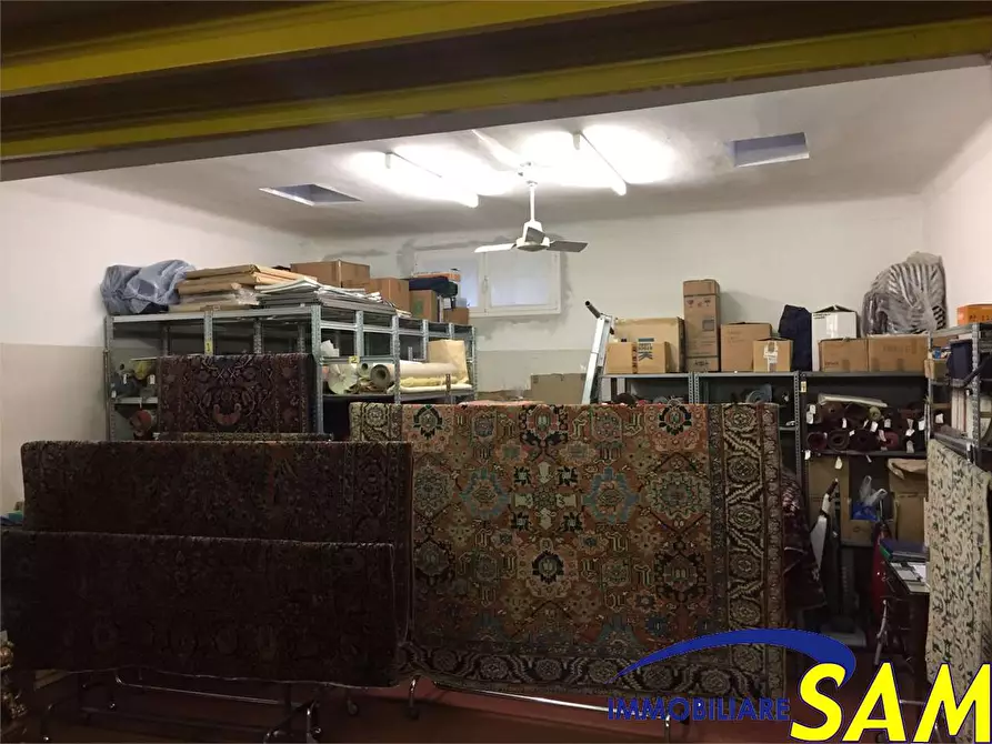 Immagine 6 di Magazzino in affitto  a Milano