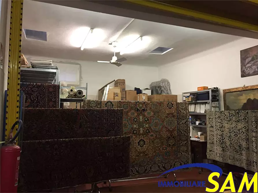 Immagine 7 di Magazzino in affitto  a Milano