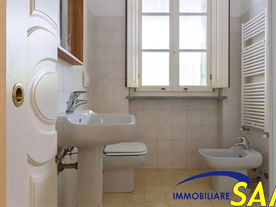 Immagine 14 di Bilocale in affitto  in Via Donizetti 16 a Monza