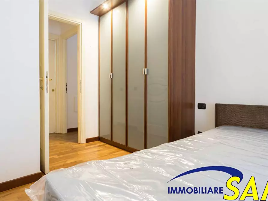 Immagine 15 di Bilocale in affitto  in Via Donizetti 16 a Monza