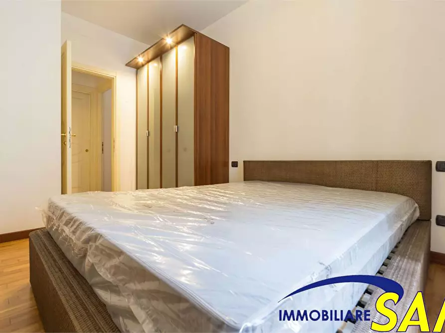 Immagine 16 di Bilocale in affitto  in Via Donizetti 16 a Monza