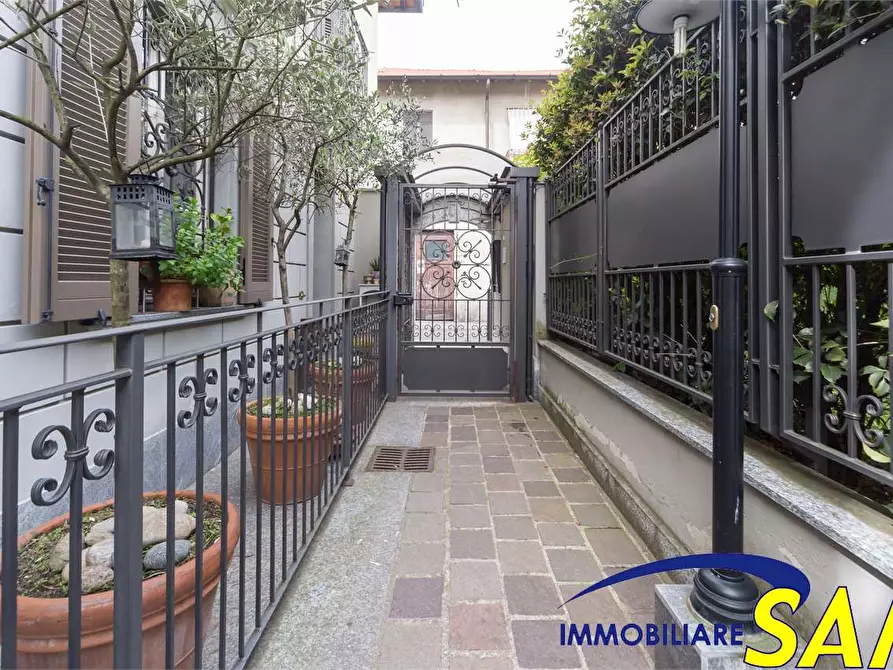 Immagine 25 di Bilocale in affitto  in Via Donizetti 16 a Monza