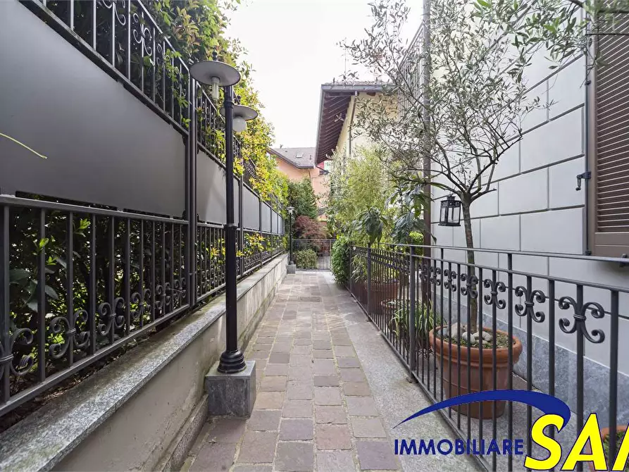 Immagine 26 di Bilocale in affitto  in Via Donizetti 16 a Monza