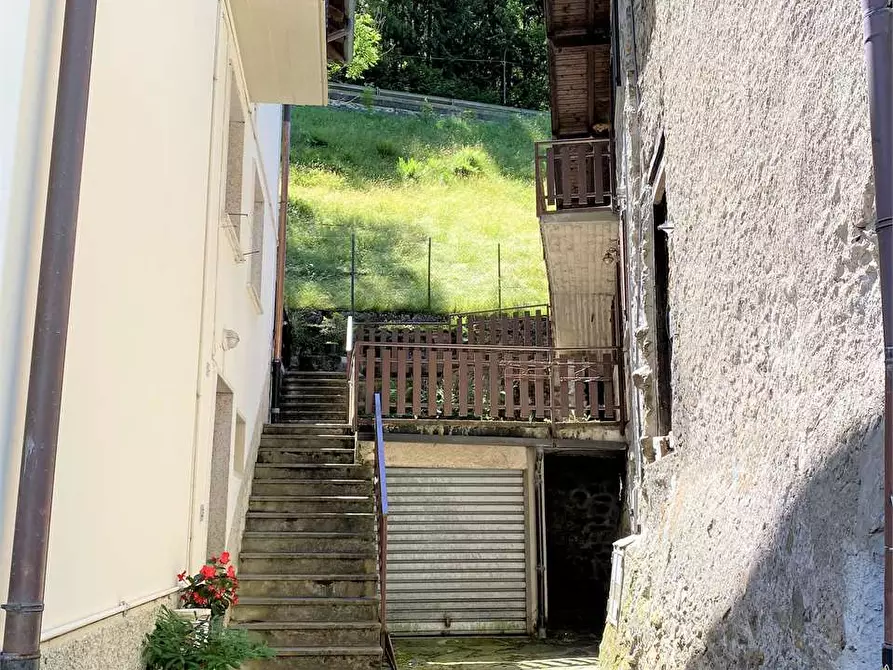 Immagine 5 di Quadrilocale in vendita  in Via Beltrame 20 a Valbondione