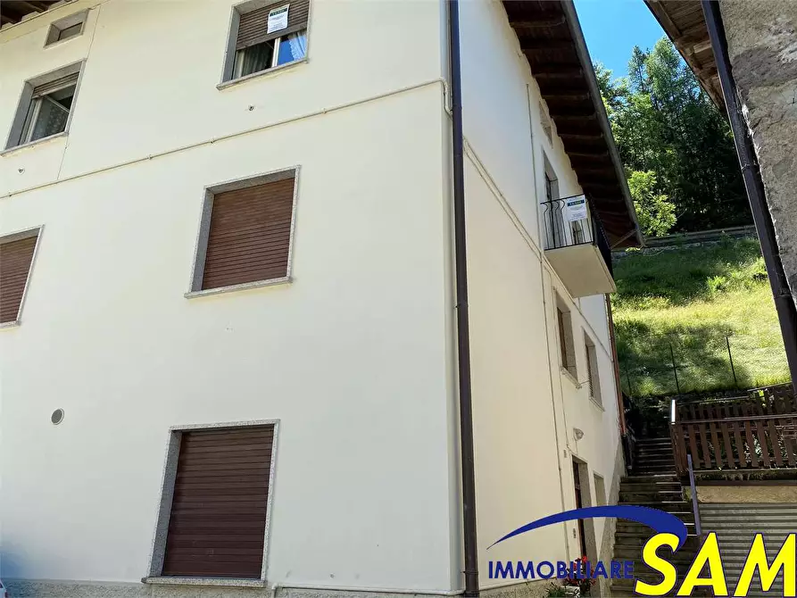 Immagine 14 di Quadrilocale in vendita  in Via Beltrame 20 a Valbondione