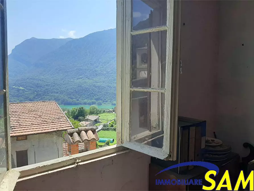 Immagine 22 di Porzione di casa in vendita  in Via Rosoledo 9 a Carlazzo