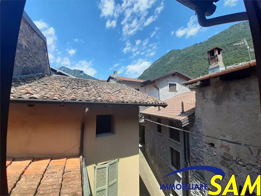 Immagine 37 di Porzione di casa in vendita  in Via Rosoledo 9 a Carlazzo