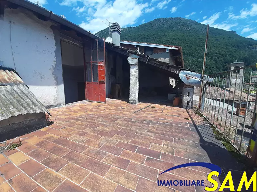 Immagine 41 di Porzione di casa in vendita  in Via Rosoledo 9 a Carlazzo