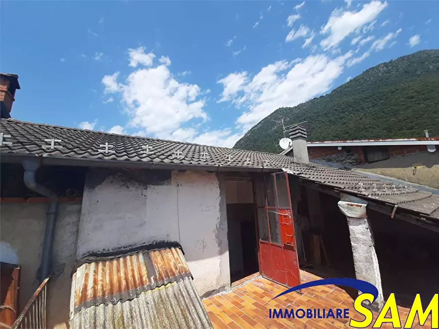 Immagine 43 di Porzione di casa in vendita  in Via Rosoledo 9 a Carlazzo