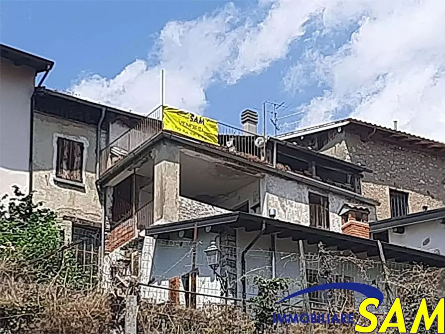Immagine 47 di Porzione di casa in vendita  in Via Rosoledo 9 a Carlazzo