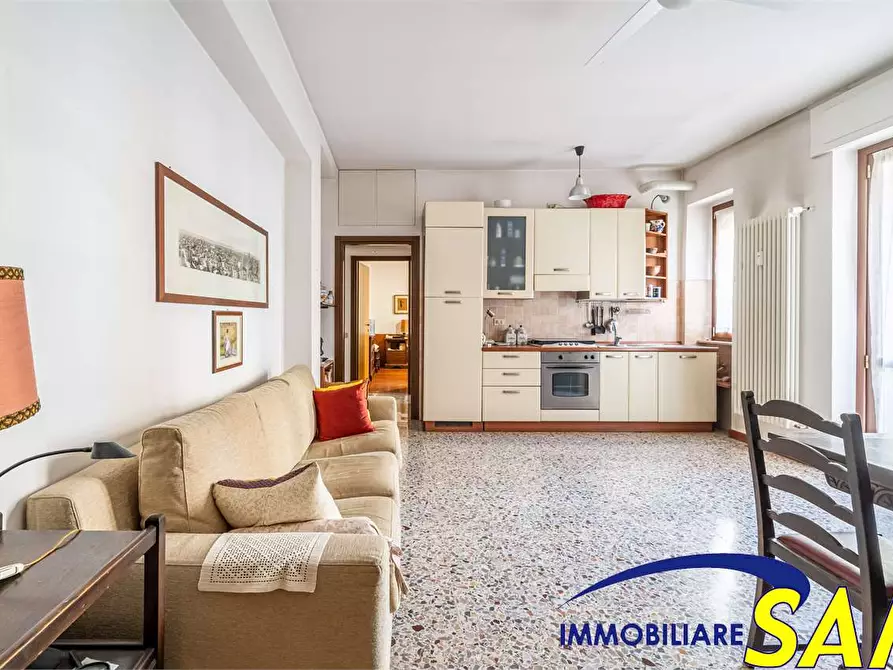 Immagine 3 di Bilocale in vendita  in Viale Lucania 3 a Milano