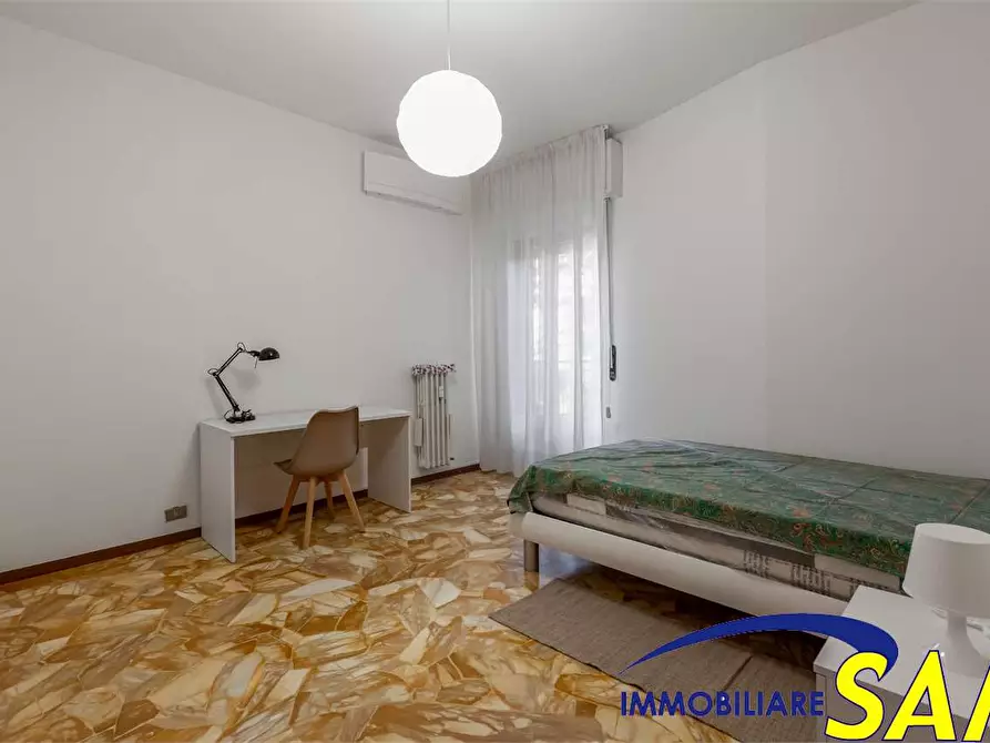 Immagine 6 di Quadrilocale in affitto  in Via Minturno 9 a Milano