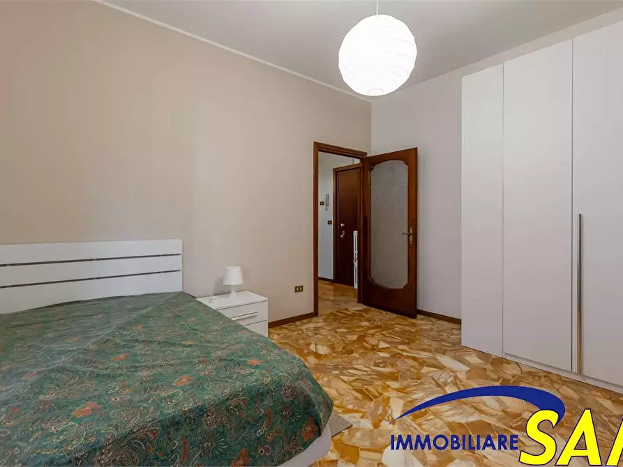 Immagine 8 di Quadrilocale in affitto  in Via Minturno 9 a Milano