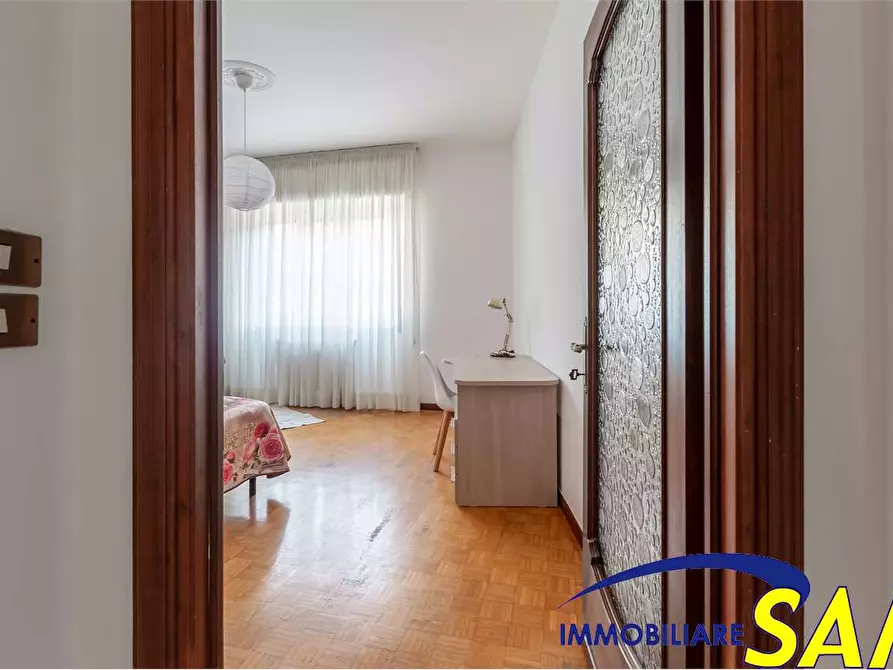 Immagine 11 di Quadrilocale in affitto  in Via Minturno 9 a Milano