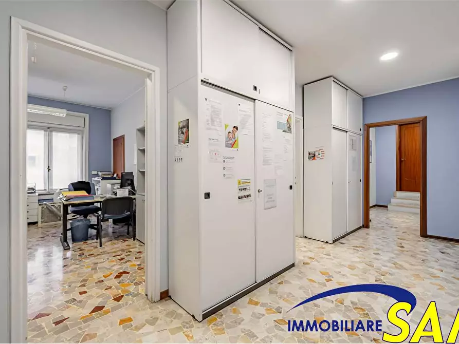 Immagine 5 di Ufficio in vendita  in Via Melzi d'Eril 20 a Milano