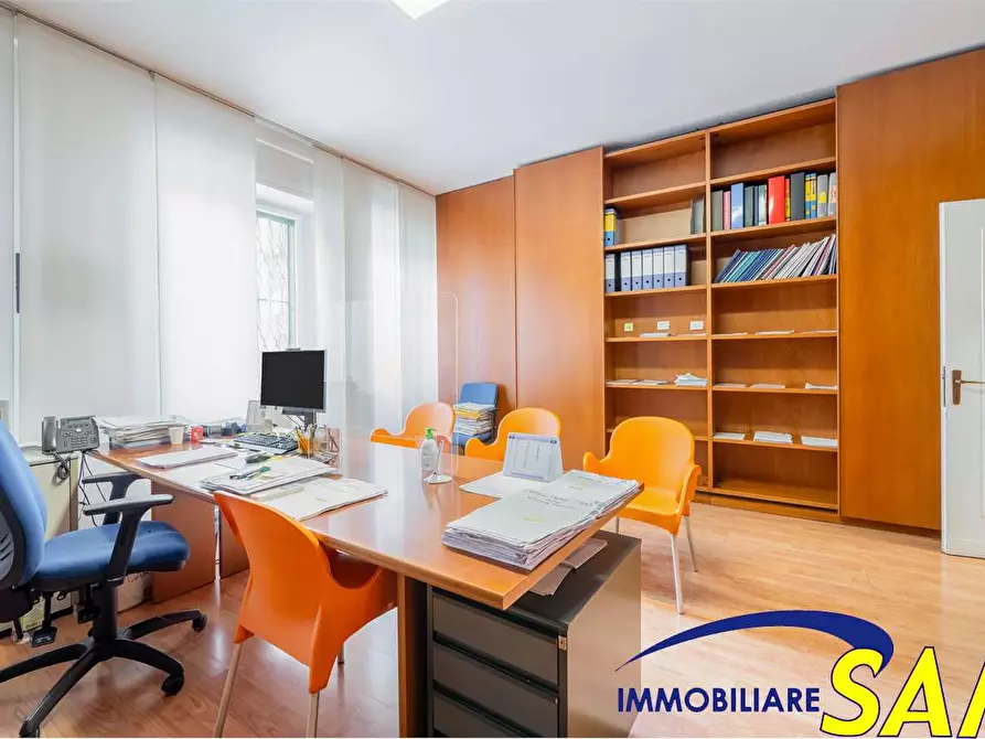 Immagine 15 di Ufficio in vendita  in Via Melzi d'Eril 20 a Milano