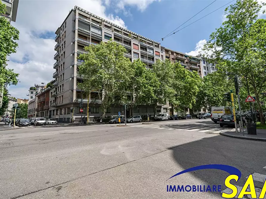 Immagine 25 di Ufficio in vendita  in Via Melzi d'Eril 20 a Milano