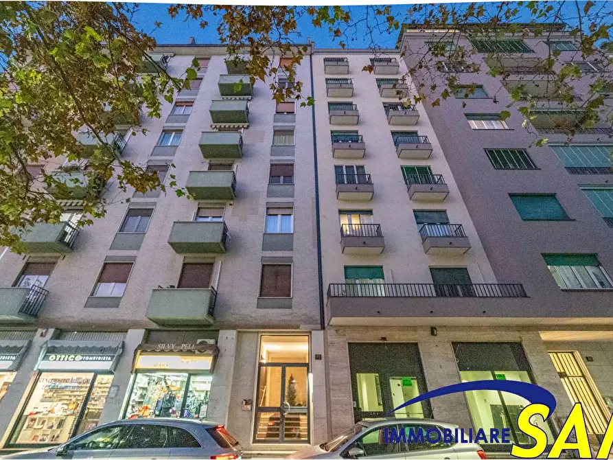 Immagine 22 di Trilocale in vendita  in Corso Lodi 99 a Milano