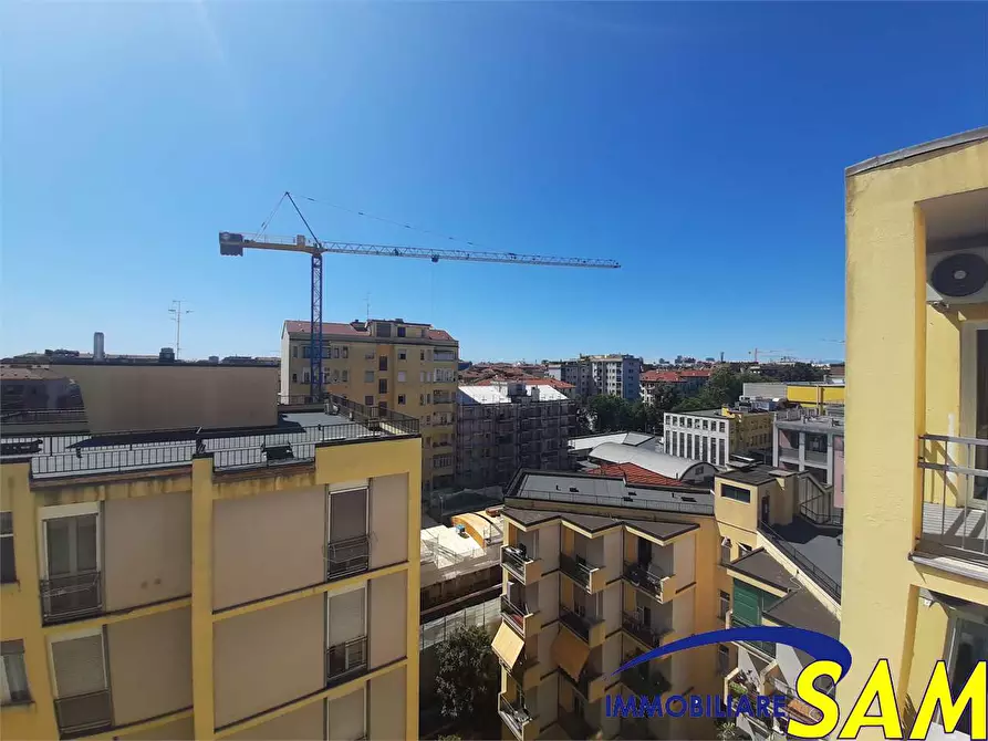 Immagine 6 di Trilocale in vendita  in Via Cadibona 9 a Milano