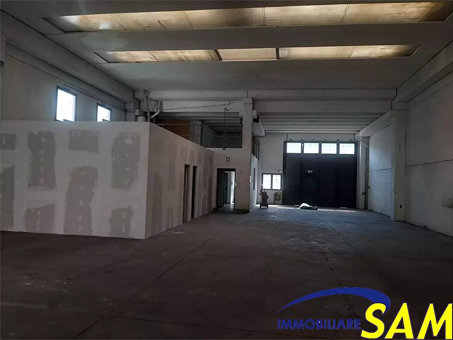 Immagine 18 di Capannone industriale in vendita  in Via della Pace 3 a San Giuliano Milanese