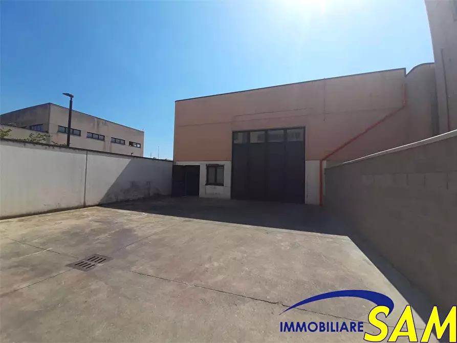 Immagine 3 di Capannone industriale in vendita  in Via della Pace 3 a San Giuliano Milanese