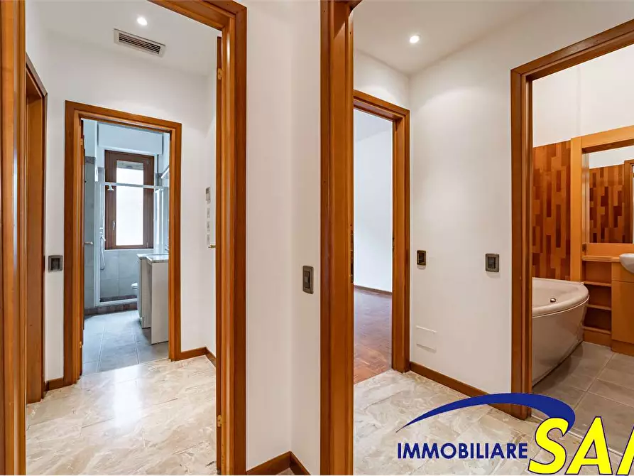 Immagine 2 di Bilocale in affitto  in Via Caposile 8 a Milano