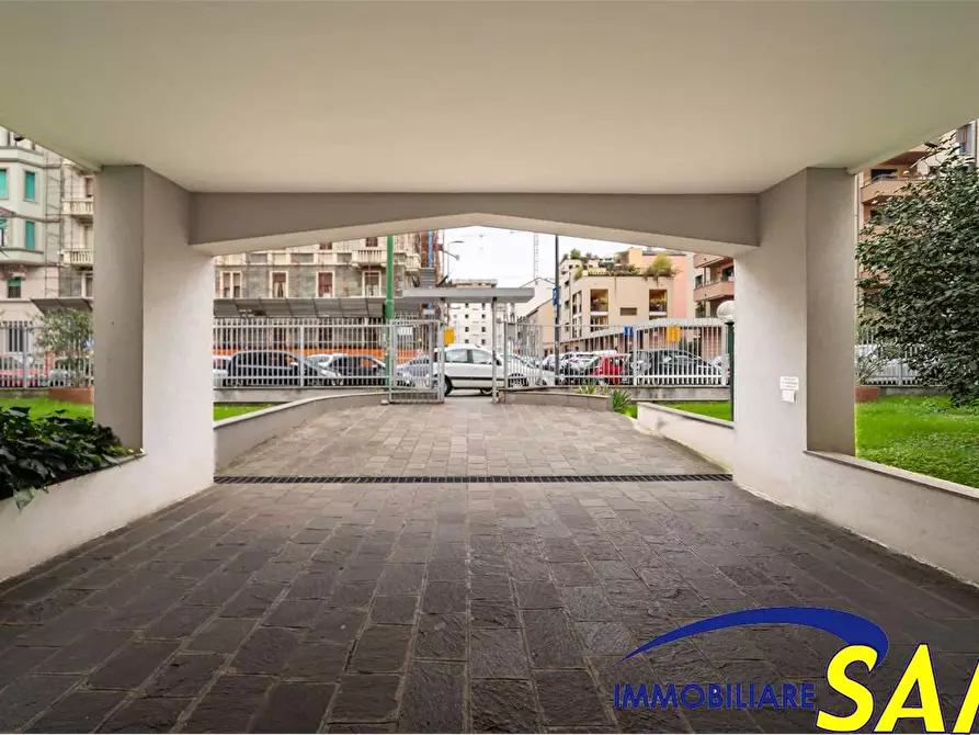 Immagine 36 di Bilocale in affitto  in Via Caposile 8 a Milano