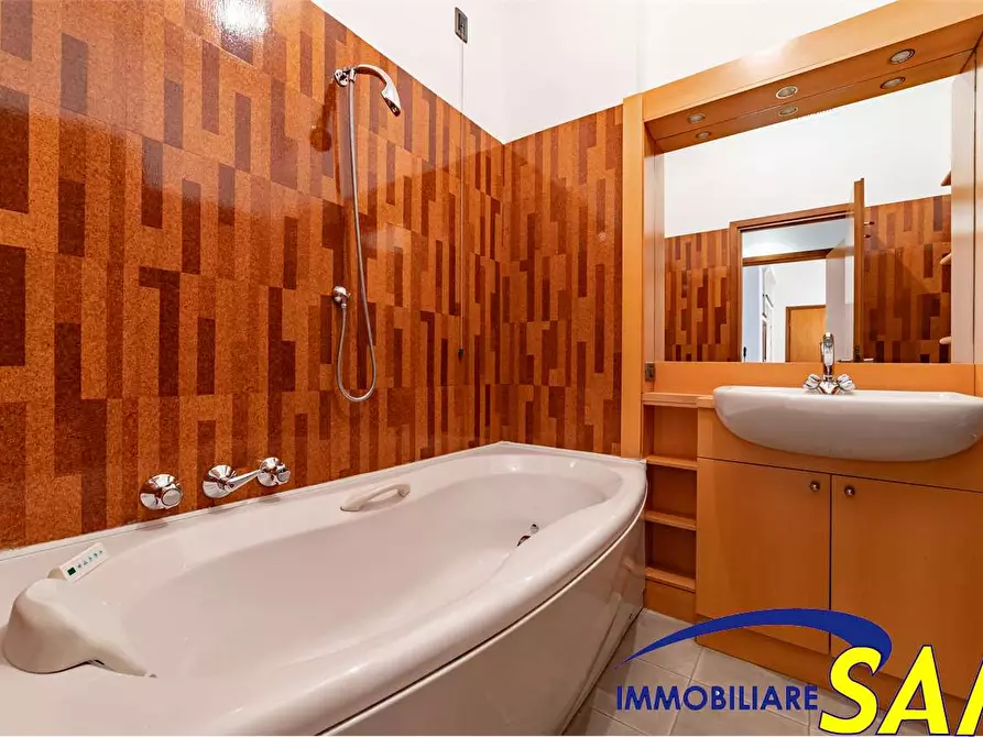 Immagine 20 di Bilocale in affitto  in Via Caposile 8 a Milano