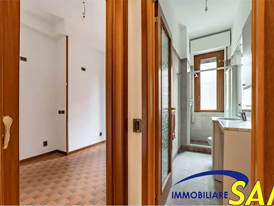 Immagine 23 di Bilocale in affitto  in Via Caposile 8 a Milano