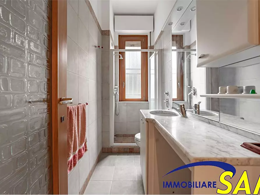 Immagine 24 di Bilocale in affitto  in Via Caposile 8 a Milano