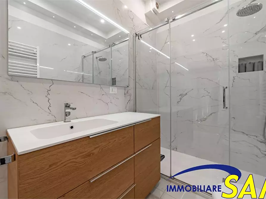 Immagine 23 di Trilocale in vendita  in Via Monte Velino 7 a Milano