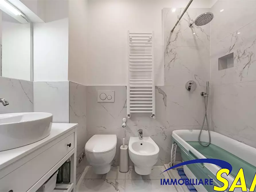 Immagine 19 di Trilocale in vendita  in Via Monte Velino 7 a Milano