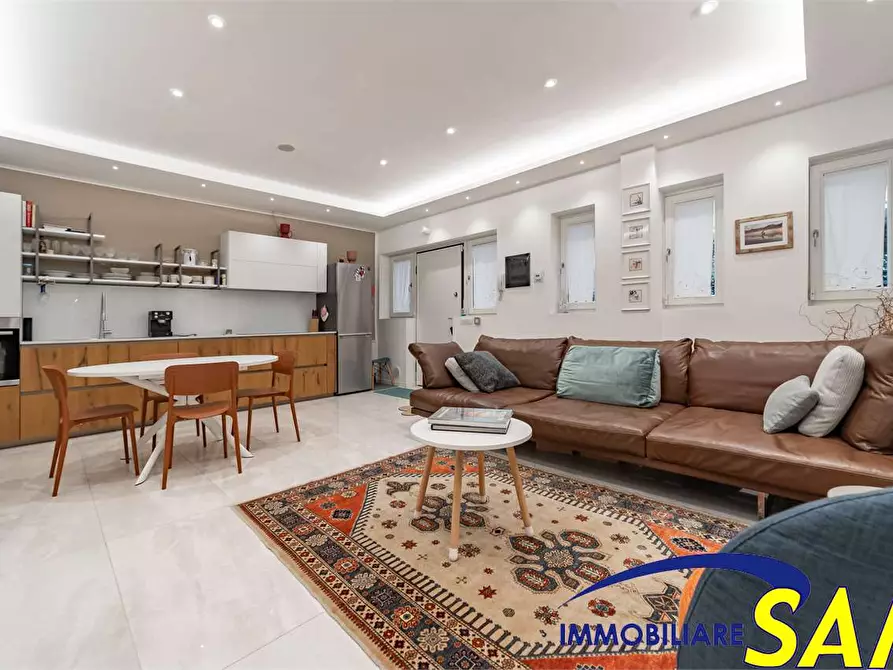 Immagine 2 di Trilocale in vendita  in Via Monte Velino 7 a Milano