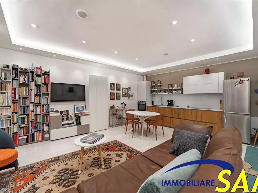 Immagine 4 di Trilocale in vendita  in Via Monte Velino 7 a Milano