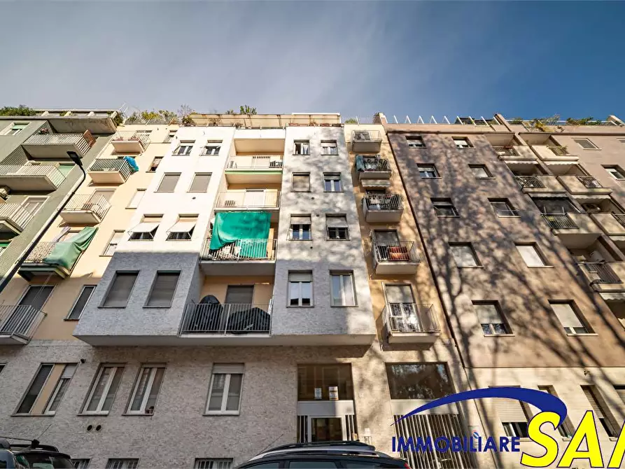 Immagine 32 di Trilocale in vendita  in Via Monte Velino 7 a Milano