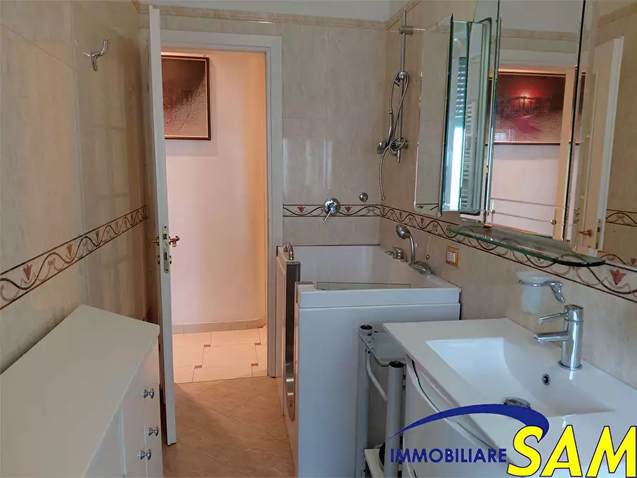 Immagine 13 di Bilocale in vendita  in Vis Busoni 12 a Milano