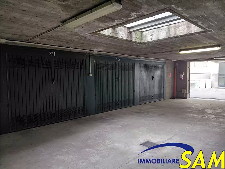 Immagine 9 di Garage in affitto  in Via Cadore 13 a Milano