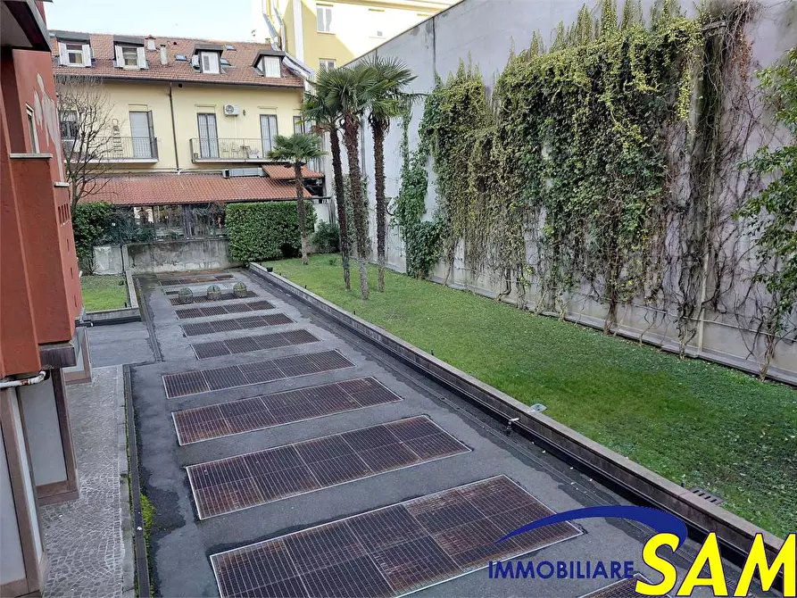 Immagine 35 di Quadrilocale in affitto  in Via Colletta 73 a Milano