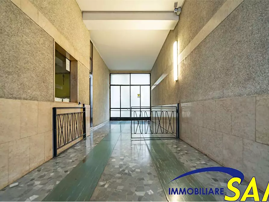 Immagine 24 di Bilocale in vendita  in Via Del Turchino 13 a Milano