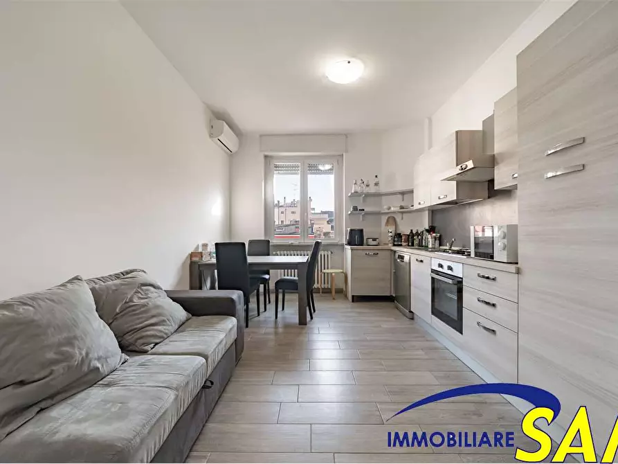 Immagine 1 di Trilocale in affitto  in Via Busoni 12 a Milano