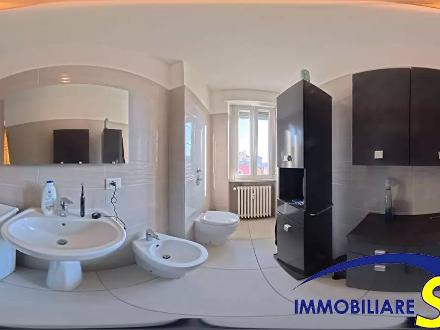 Immagine 21 di Trilocale in affitto  in Via Busoni 12 a Milano