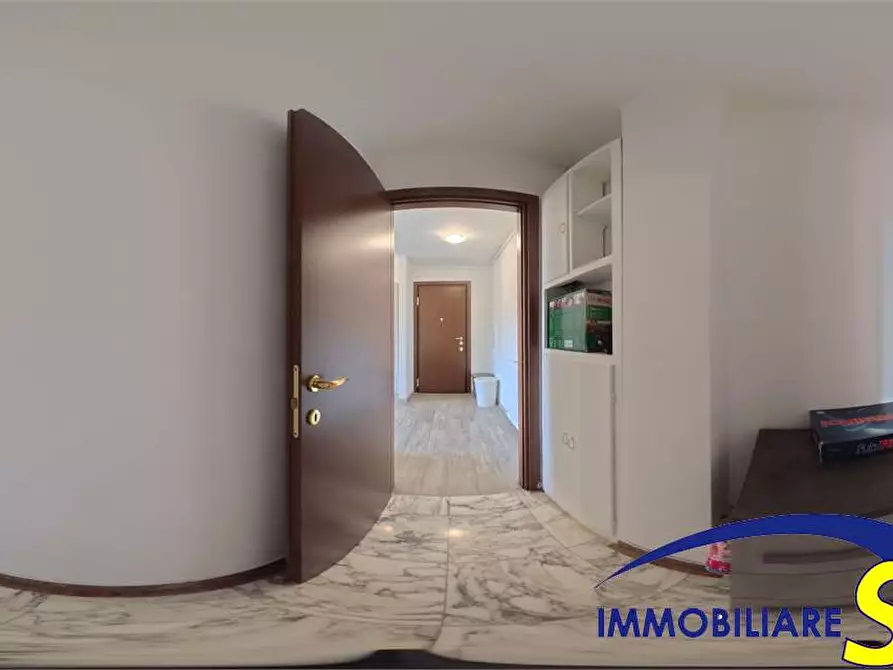 Immagine 26 di Trilocale in affitto  in Via Busoni 12 a Milano