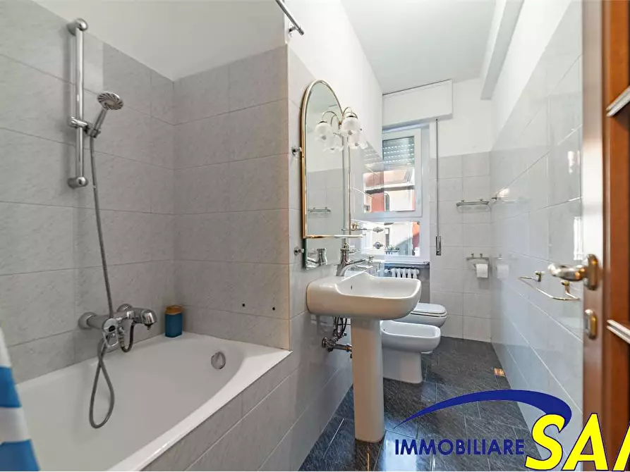 Immagine 16 di Trilocale in affitto  in Via Cervignano  3 a Milano