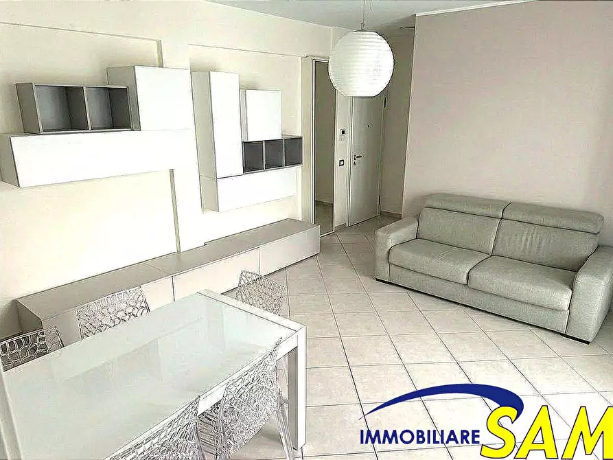 Immagine 1 di Trilocale in affitto  in Via Cervignano 1 a Milano